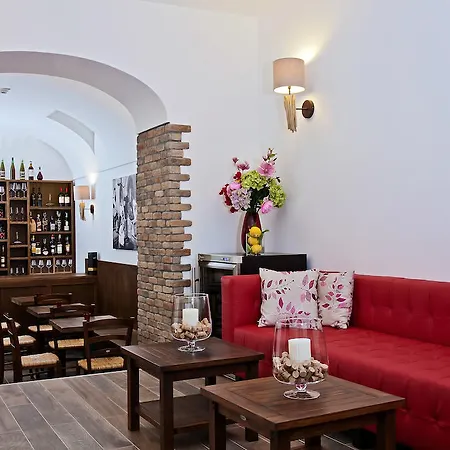 Отель Wine 3*